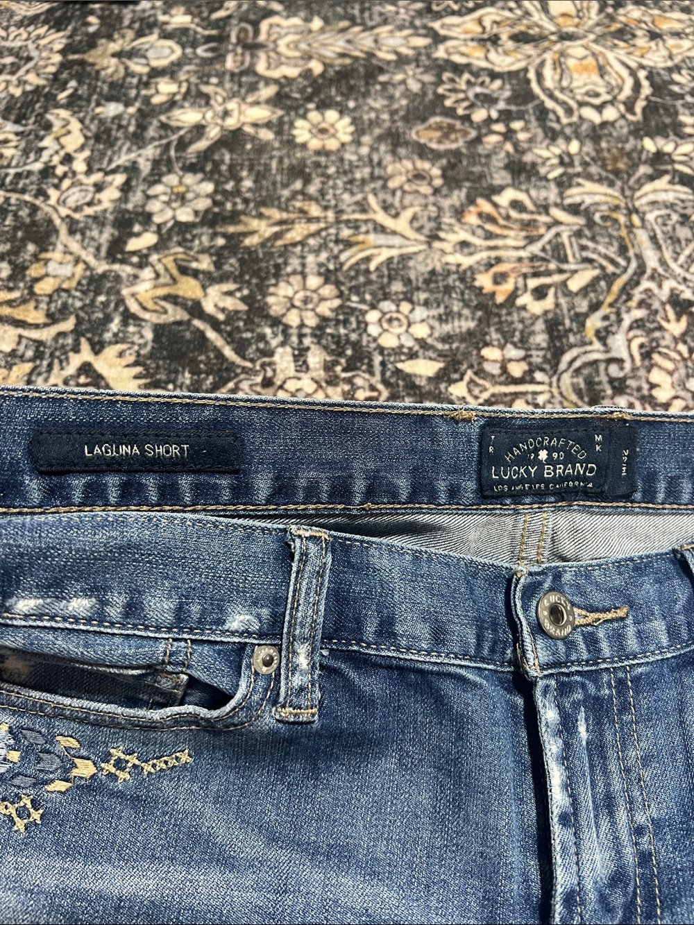 Lucky Brand Embellished Light Blue Denim Laguna Shorts - Picture 2 of 4